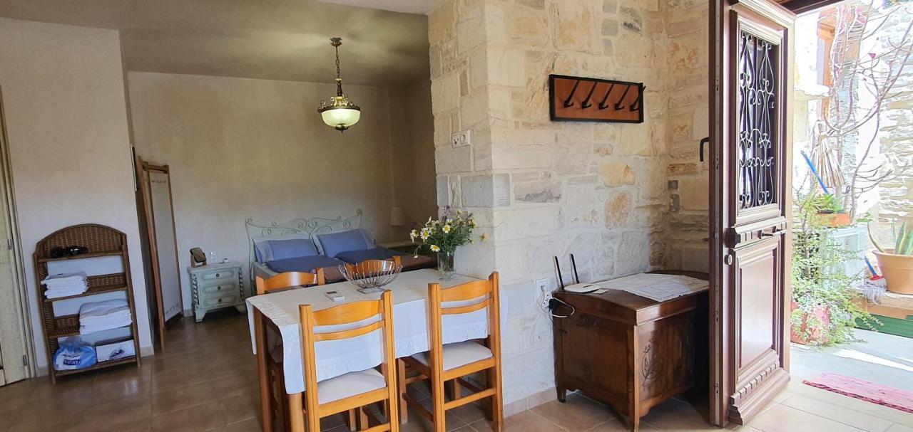 Aelia Apartment Kamilari Luaran gambar